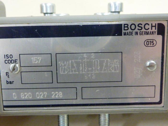 Used BOSCH Pneumatic Valve 0 820 027 228 #52246