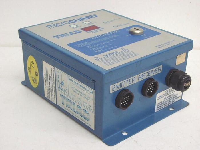 Used TRIAD CONTROLS INC Light Curtain Control Box MG-24-OF-20 Used
