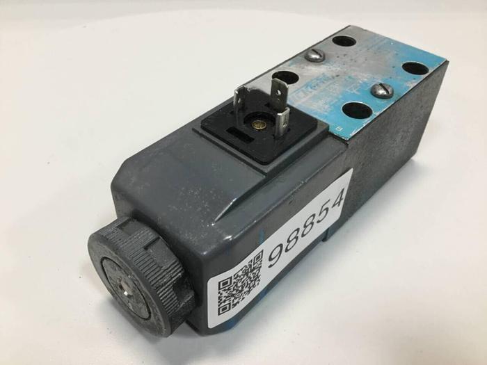 Used VICKERS Directional Hydraulic Valve DG4V322AMUHL760 Used