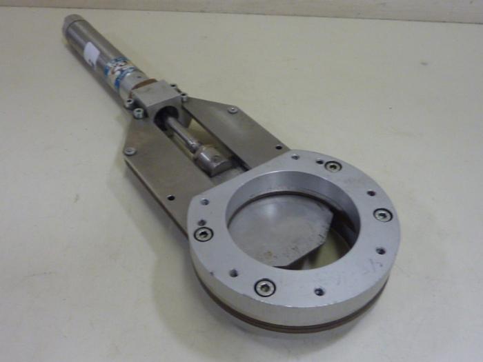 Used FESTO 2 3/4" Numatic Slide D5NU-25-80P-A #56386