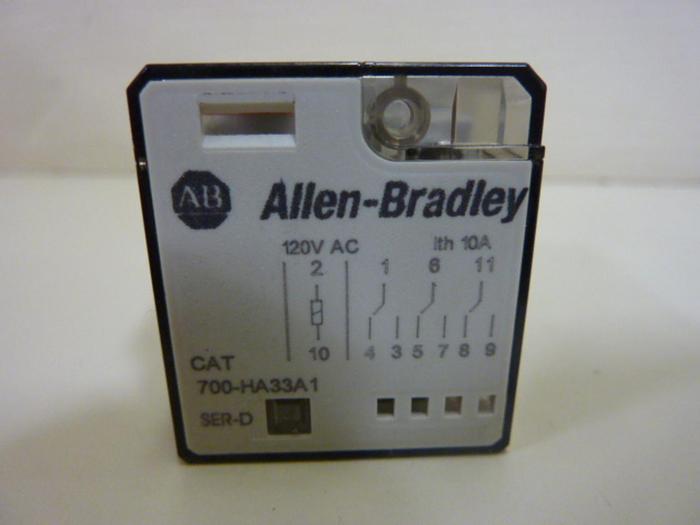 Used ALLEN BRADLEY Relay Switch 700-HA33A1 SER D #76334