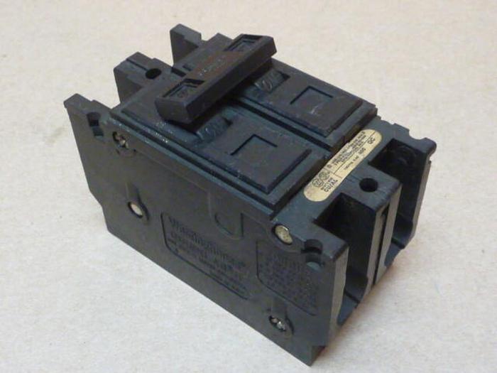 Used WESTINGHOUSE 15 Amp Circuit Breaker QC215 #31343
