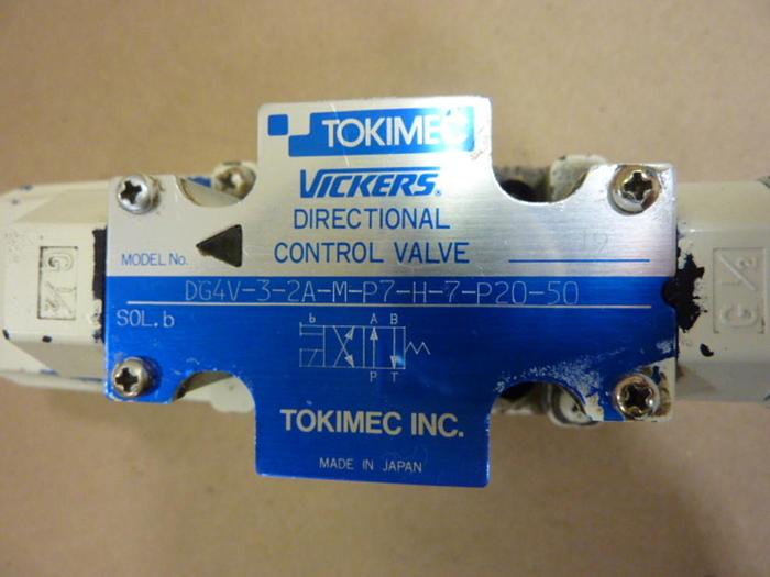 Used VICKERS Directional Control Valve DG4V32AMP7H7P2050 #64576