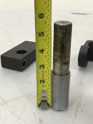 Used CINCINNATI MILACRON Cylinder Clamp Mount 5249668 #117971