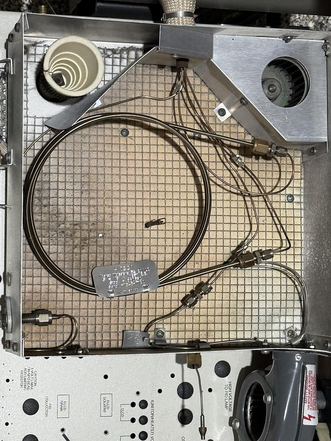 Used SRI 8610 Gas Chromatograph Used