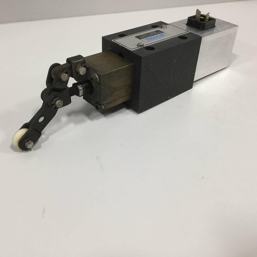 Used VICKERS Valve SDG20S4 012F 50 S553 USED