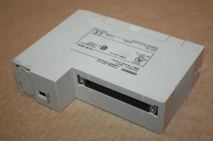 Used OMRON Output Module C200H-0D218 #20958