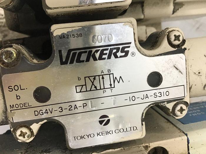 Used SPERRY VICKERS Valve DG4V32APLT10JAS310 #135551
