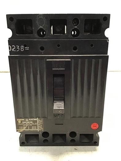 Used GENERAL ELECTRIC / GE 100 Amp Circuit Breaker TED136100 Used