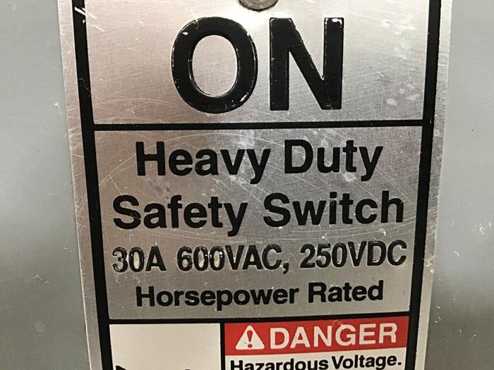 Used SIEMENS 30 Amp Safety Disconnect Switch HNF361 VBII #130010