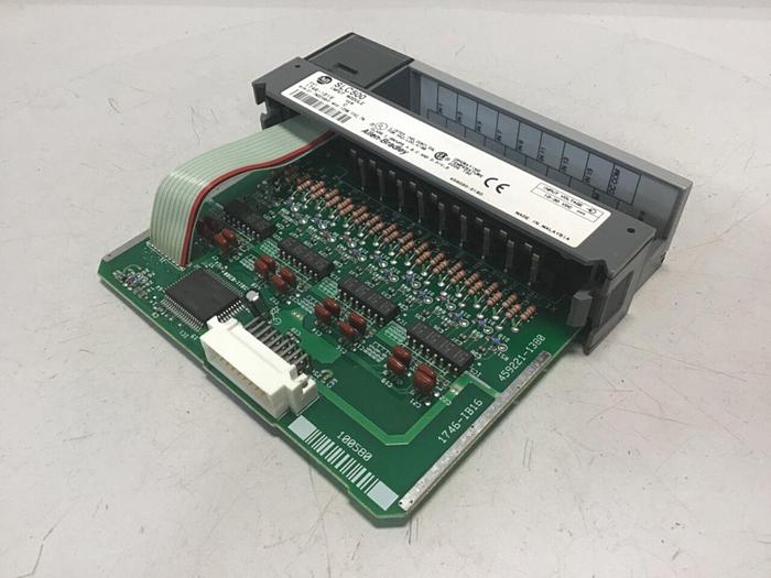 Used ALLEN BRADLEY Input Module 1746-IB16 SER C #127725