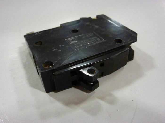 Used SQUARE D 20 Amp Circuit Breaker QOT120 #27749