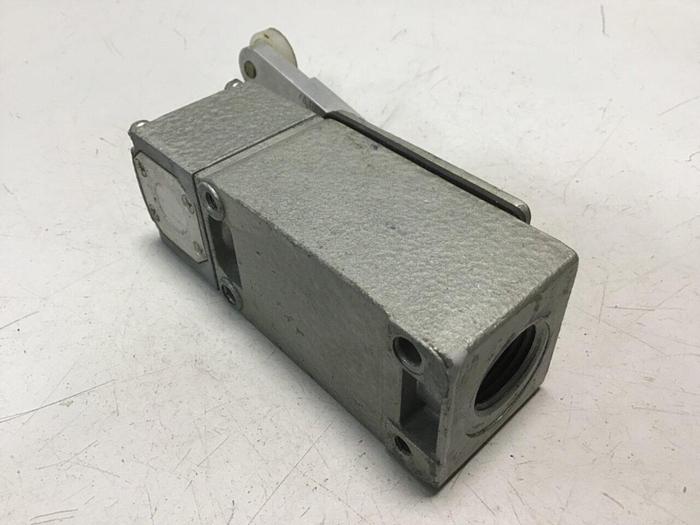 Used TELEMECANIQUE Lox-Switch C2JK05 #121824