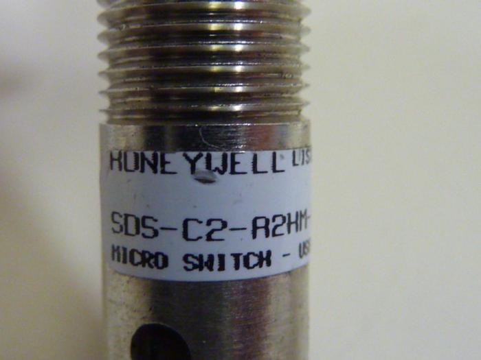 Used HONEYWELL Prcximity Switch SDS-C2-A2HM-A8N #52407