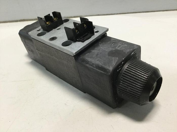 Used DOUBLE A Valve QF3C10B1 #110864