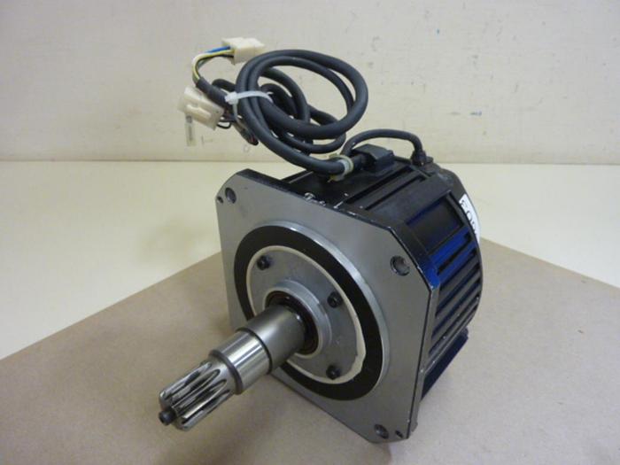 Used YASKAWA AC Servo Motor SGMDH-06A2A-YR13 Used