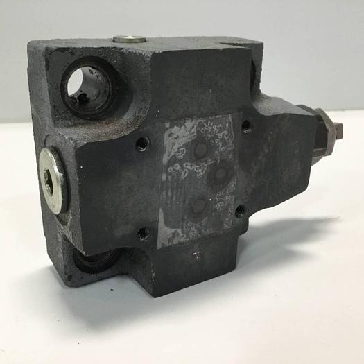 Used VICKERS Hydraulic Valve CVCS25C1S2W24510AP10 #92296