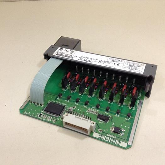 Used ALLEN BRADLEY Output Module 1746-OA8 SER B #71997