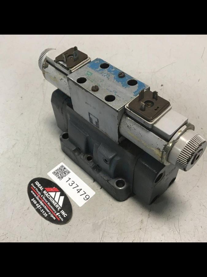 Used VICKERS Valve DG5S40431CETMUHL7B1370 USED