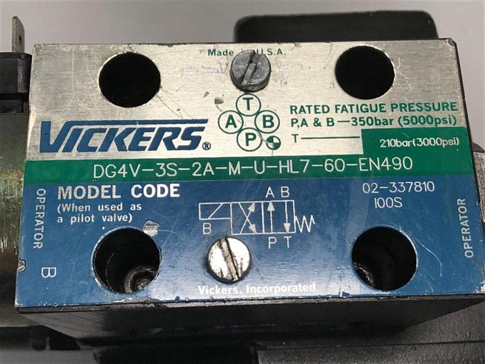 Used VICKERS Valve DG4V3S2AMUHL760EN490 Used