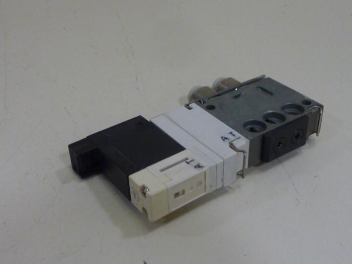 Used SMC Valve VQ1271-5LOB-C4 #63313