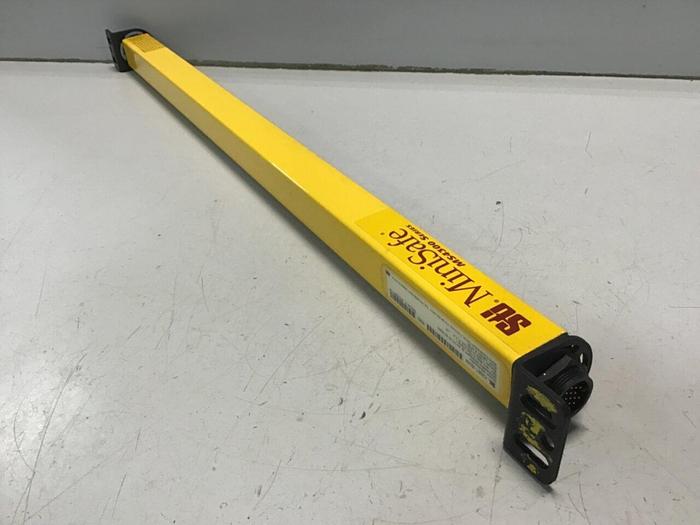 Used STI Light Curtain Transmitter MS4324BX #130193