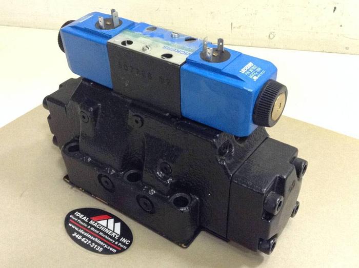 Used VICKERS Directional Control Valve DG4V-3-6C-M-U-HL7-60-B13  Used