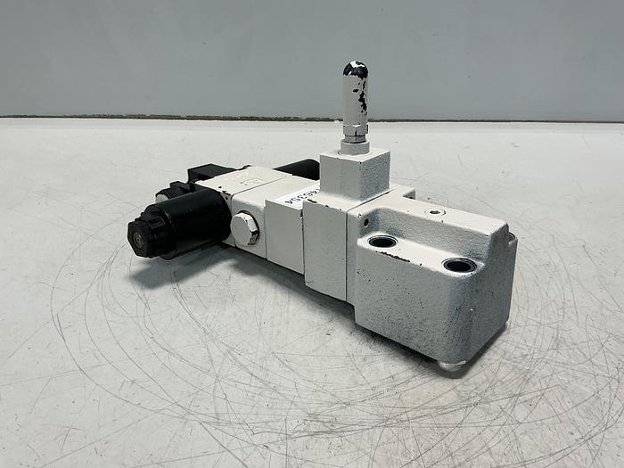 Used TOKIMEC DG4VS-3-0C-M-P7-H-7-P12-52