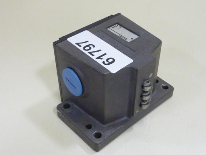 Used BALLUFF Limit Switch BNS 819-D03-R12-100-10-FD #61797