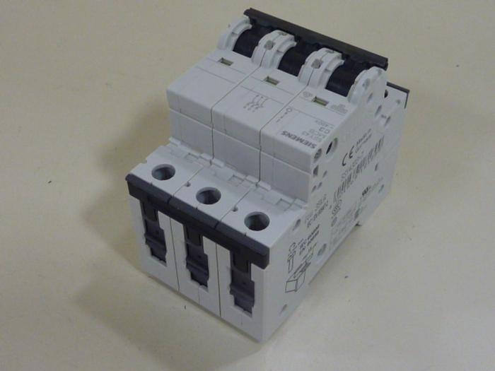 Used SIEMENS 3 Amp Circuit Breaker 5SY4303-7 #46954