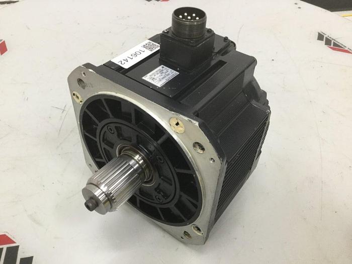 Used YASKAWA AC Servo Motor SGMD-40AWA-YR11 Used