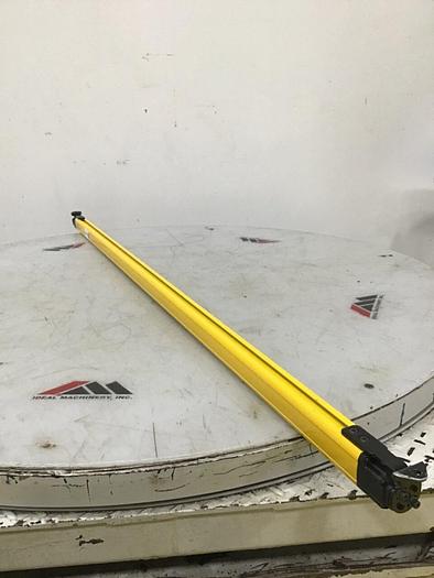 Used KEYENCE CORP Light Curtain GL-R72H-R USED