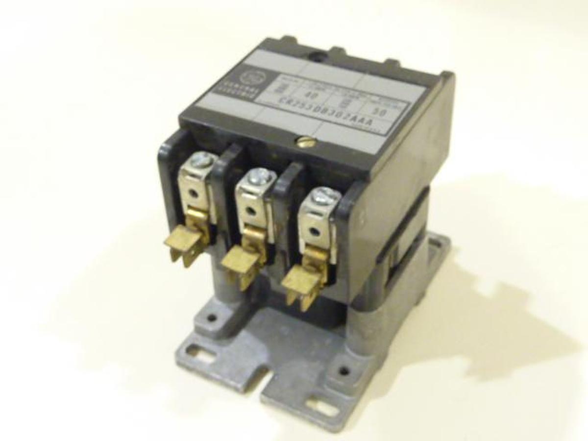 Used GENERAL ELECTRIC / GE Contactor CR253DB302AAA Used