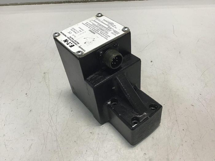 Used VICKERS Hydraulic Pressure Control Valve EHST-3-FVF-40-R USED