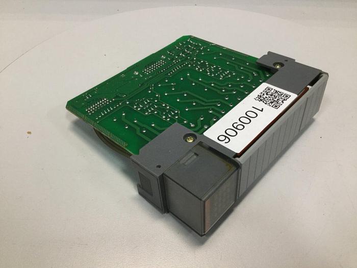Used ALLEN BRADLEY Output Module 1746-0W16 #100909