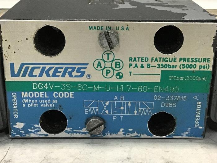 Used VICKERS Solenoid Valve DG4V-3S-6C-M-U-HL7-60-EN490 Used