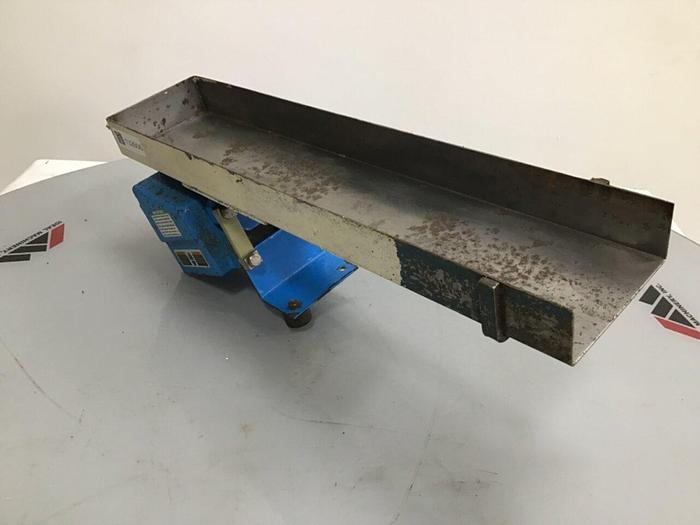 Used SYNTRON Magnetic Vibratory Feeder BF01-C TROUGH #132606