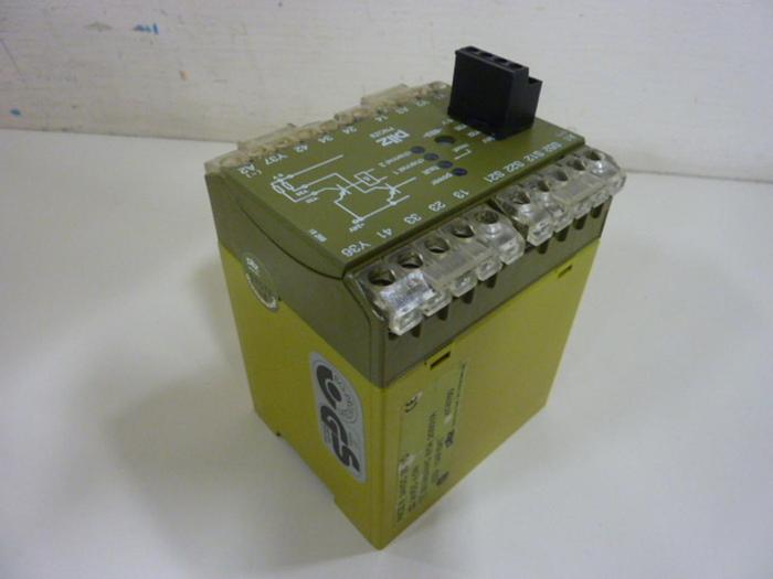 Used PILZ Safety Relay PNOZ824VDC3S1O #61073