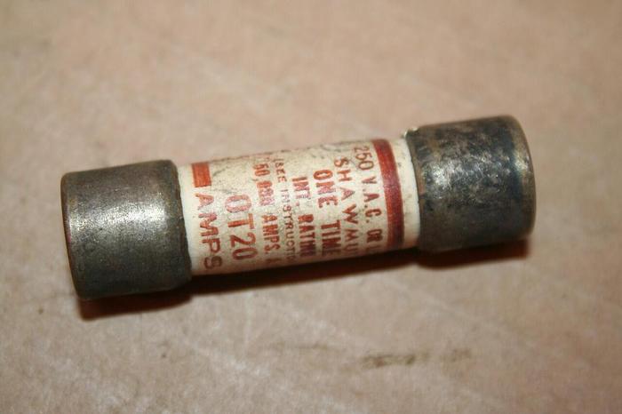 Used GOULD / SHAWMUT 20 Amp Fuse OT20 Used