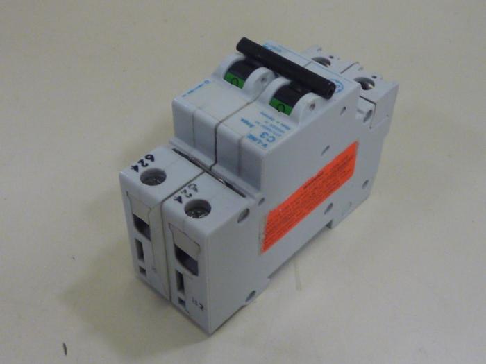 Used GENERAL ELECTRIC V-Line 3 Amp Breaker V07203 #64218