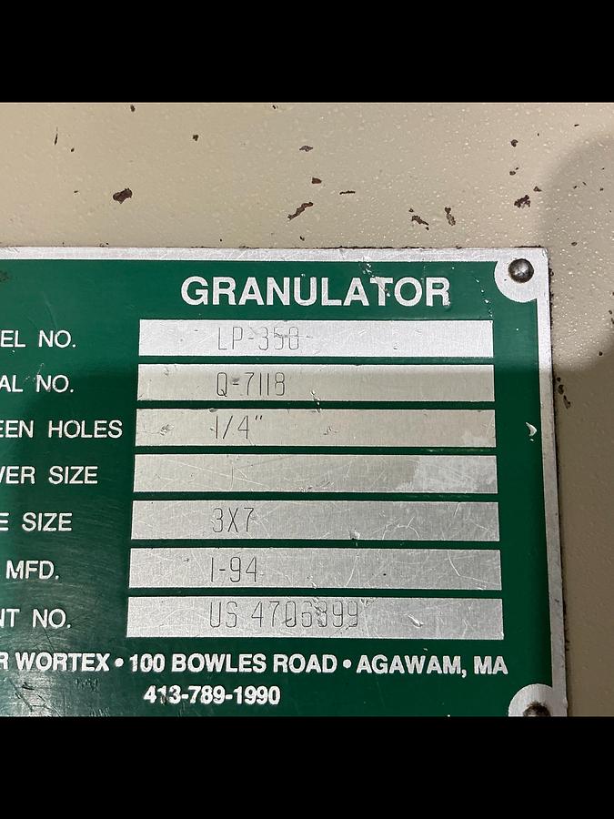 Used CONAIR WORTEX LP-350 GRINDER GRANULATOR USED #152557 Inside NEEDS TO BE CLEANED