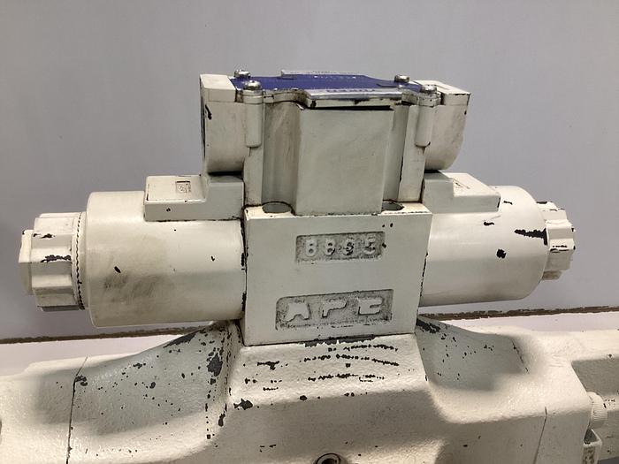 Used YUKEN DSHG-06-3C2-R2-D24-52163