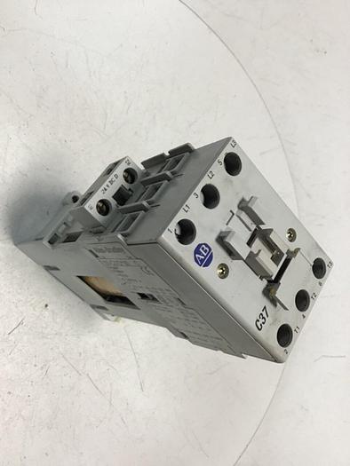 Used ALLEN BRADLEY Contactor 100-C37D.00 SER C #129063