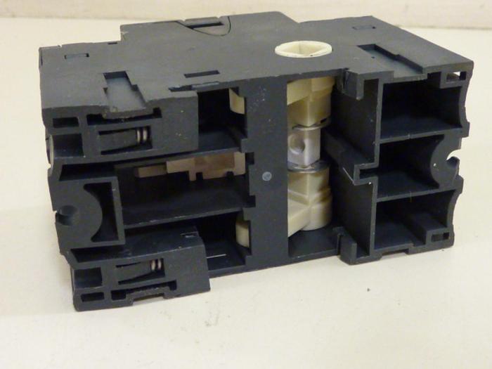 Used BUSSMANN 30 Amp Fuse Holder OPM-NG-SC3 #55467