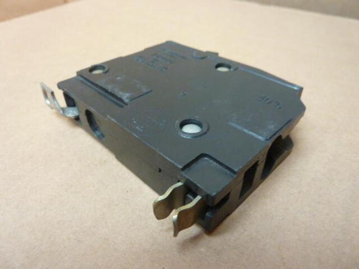 Used SQUARE D 30 Amp Circuit Breaker QOB130 #75219