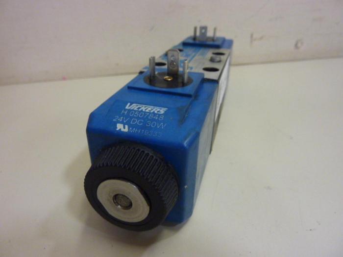 Used VICKERS Pilot Valve Model DG4V36CMUH760 #65842
