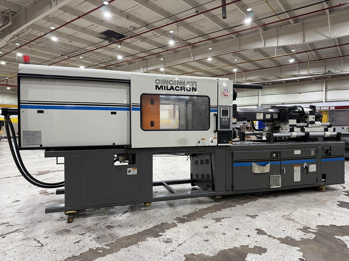 Used CINCINNATI MILACRON VT 300-29