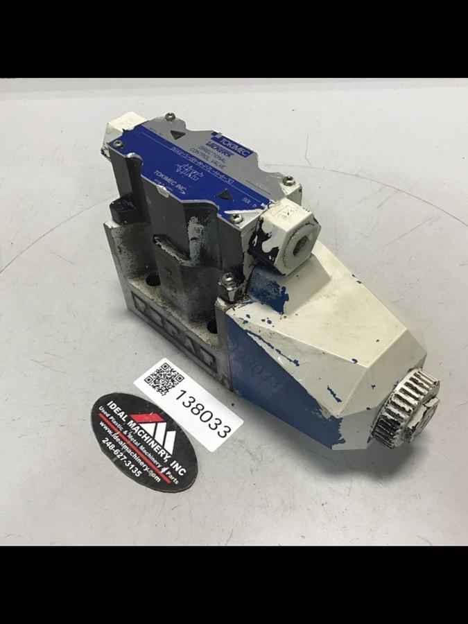 Used VICKERS Valve DG4V-5-6B-M-P7L-H-6-30 USED