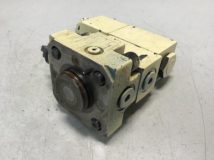 Used VICKERS Valves DG4V-3-2AL-M-U-HL7-60 #139865