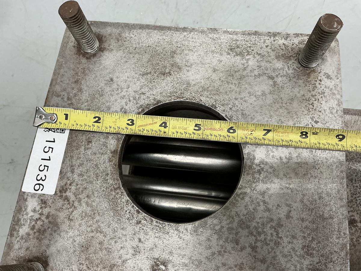 Used METAL FABRICATOR NO MODEL NUMBER / NO TAG